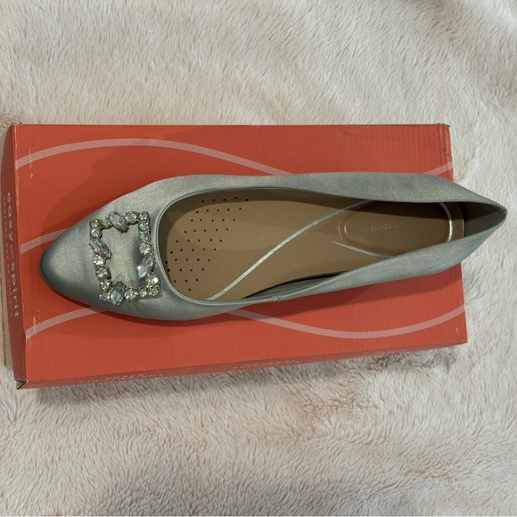 Easy Spirit Silver Flats with Crystal Buckle - Picture 1 of 7